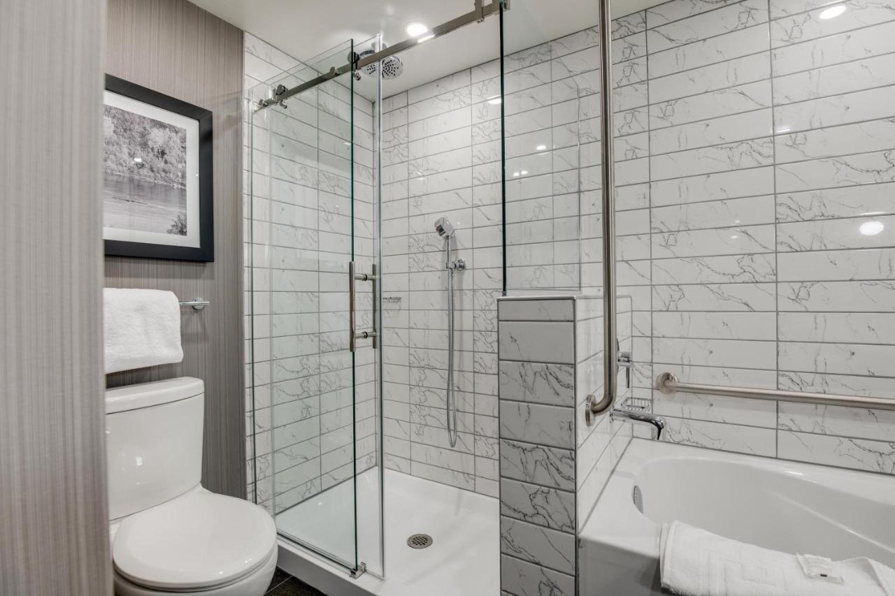 Sandman Signature Saskatoon South Hotel Экстерьер фото