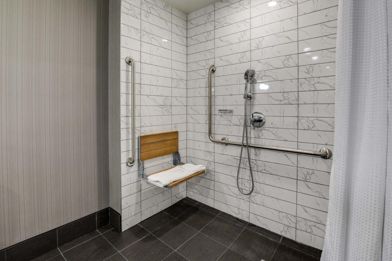 Sandman Signature Saskatoon South Hotel Экстерьер фото