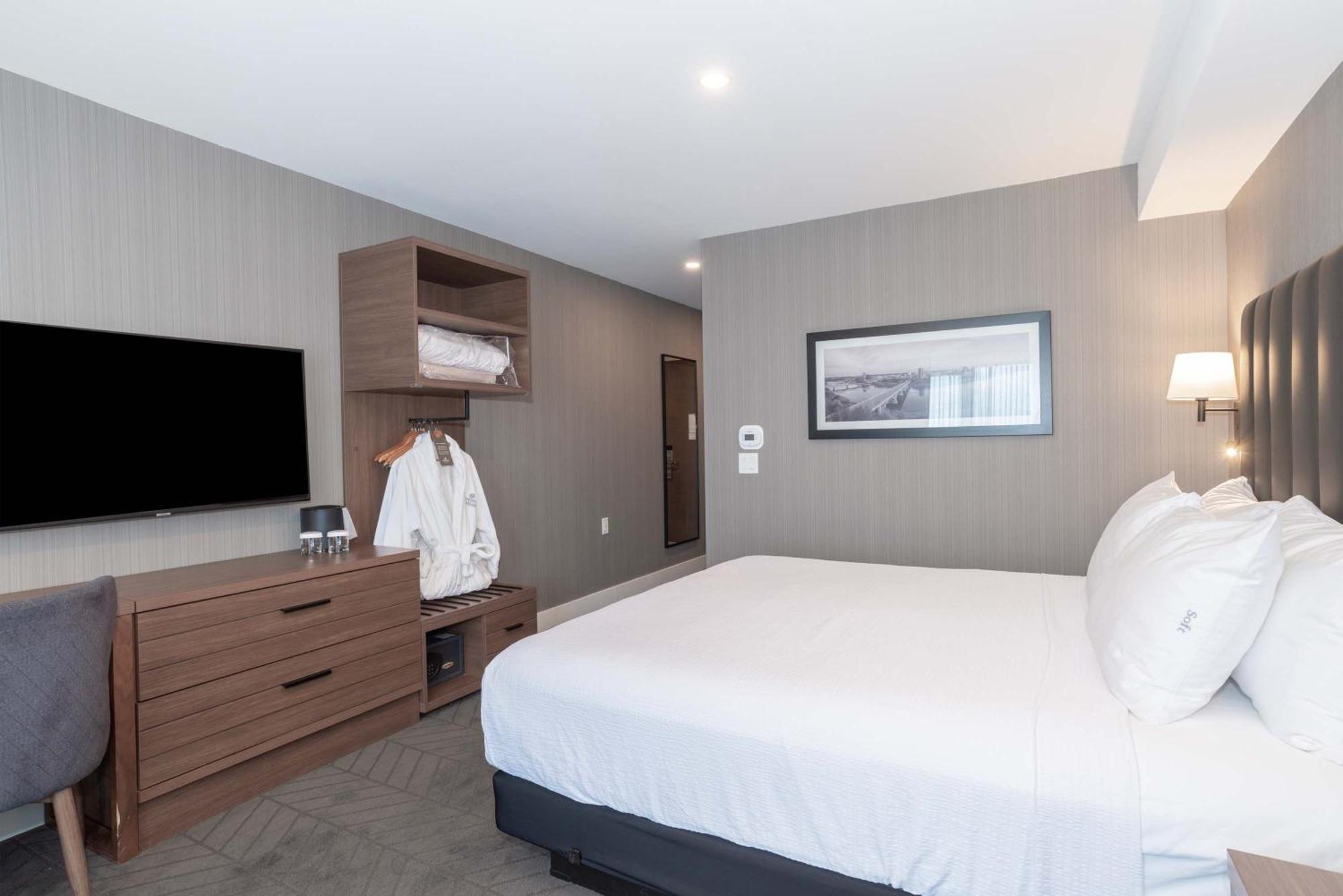 Sandman Signature Saskatoon South Hotel Экстерьер фото
