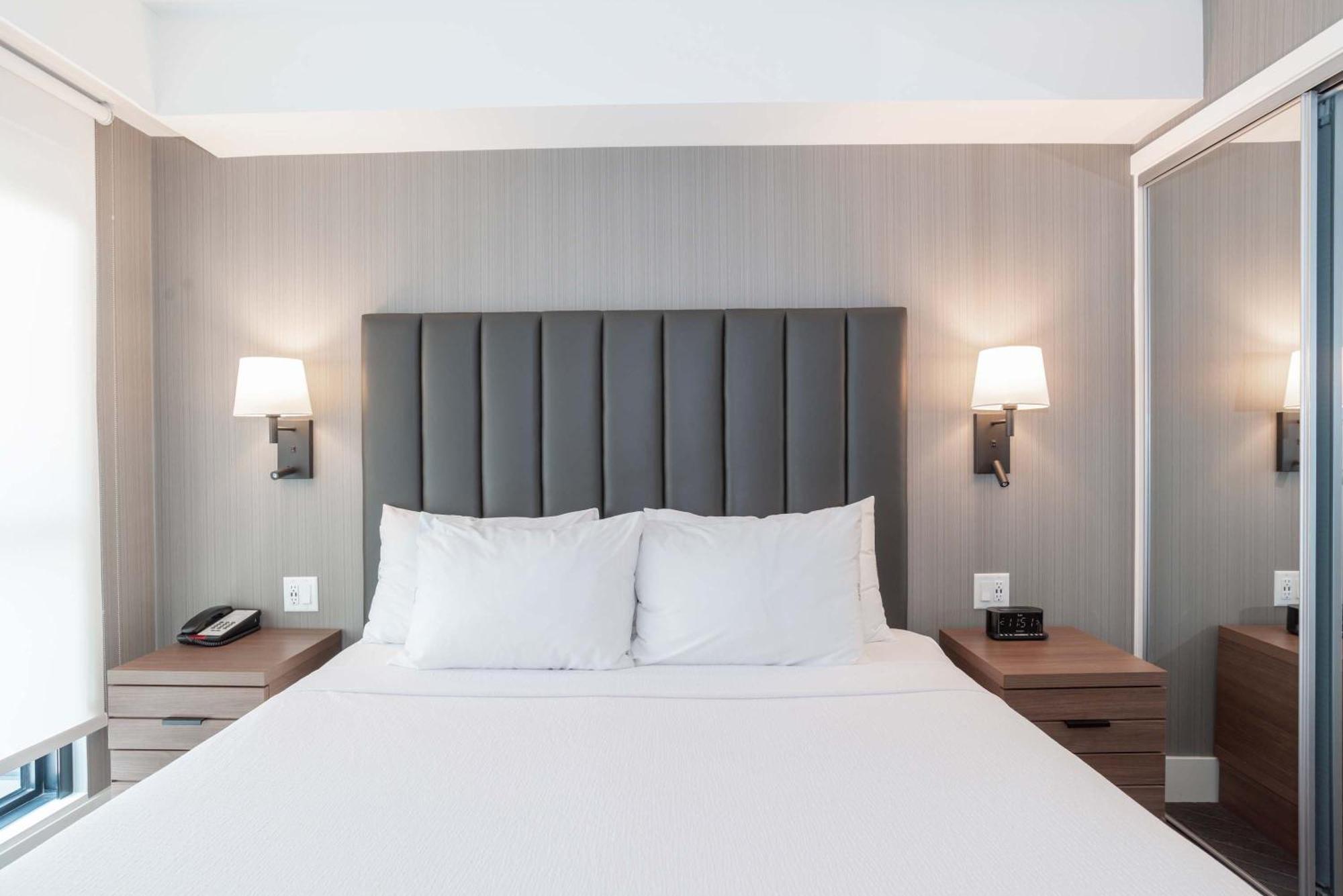 Sandman Signature Saskatoon South Hotel Экстерьер фото