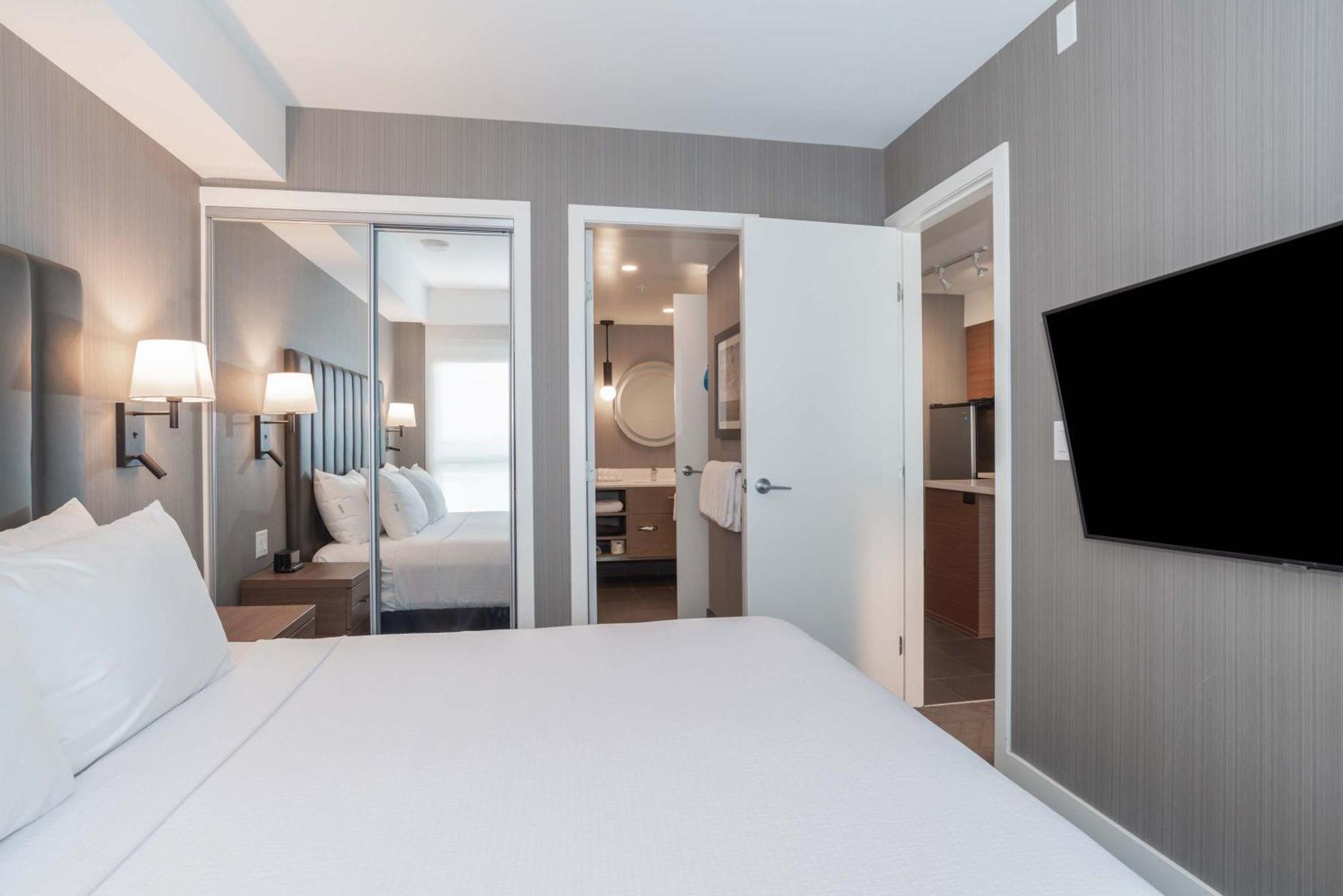 Sandman Signature Saskatoon South Hotel Экстерьер фото