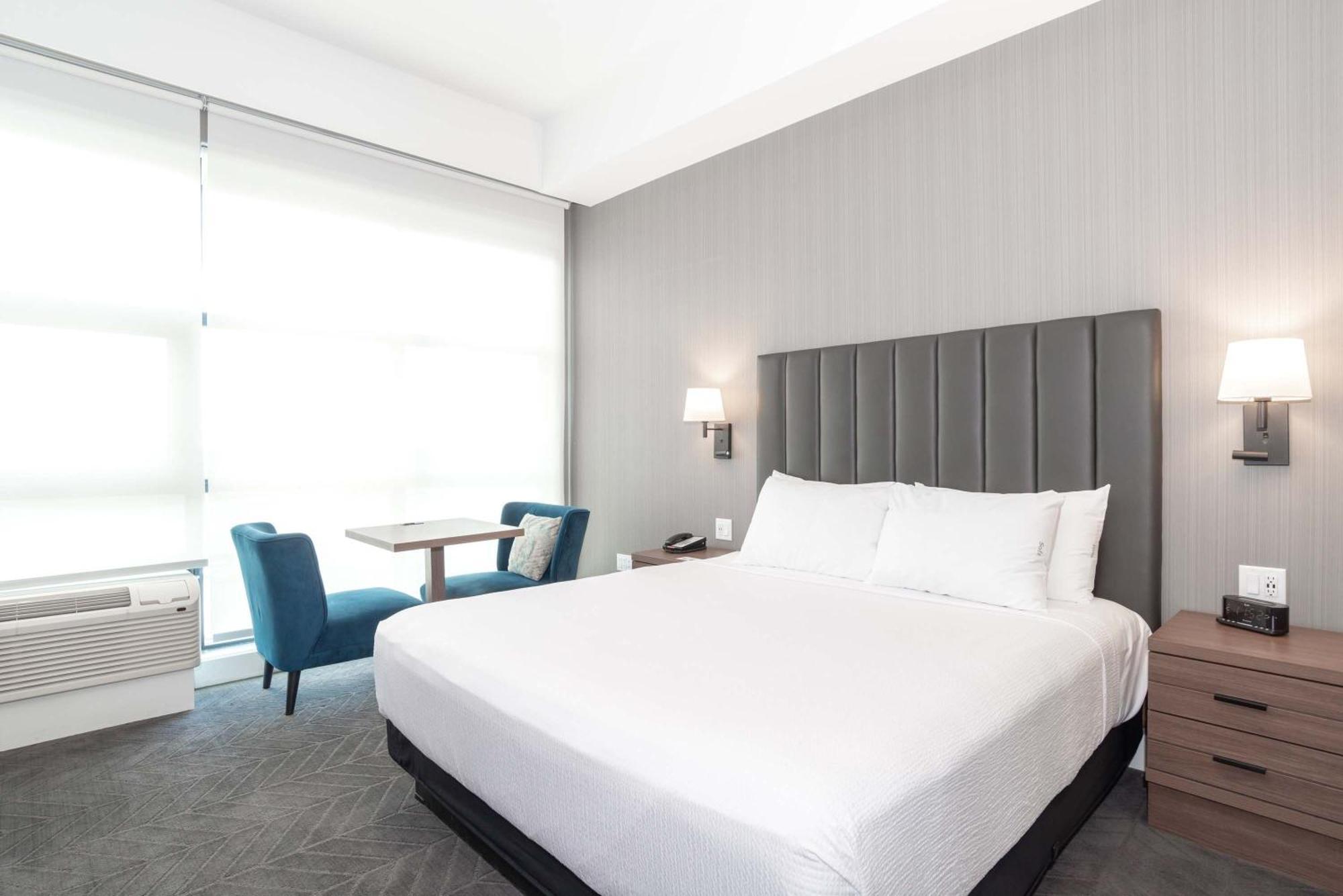 Sandman Signature Saskatoon South Hotel Экстерьер фото