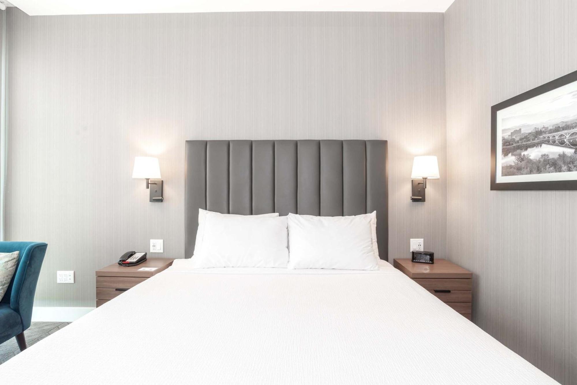 Sandman Signature Saskatoon South Hotel Экстерьер фото